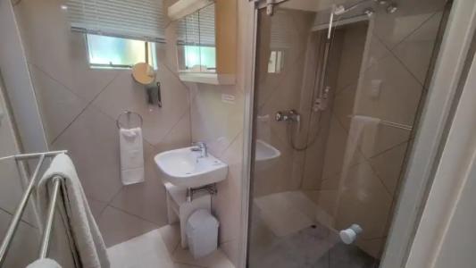 Maison Ambre Guesthouse - 38