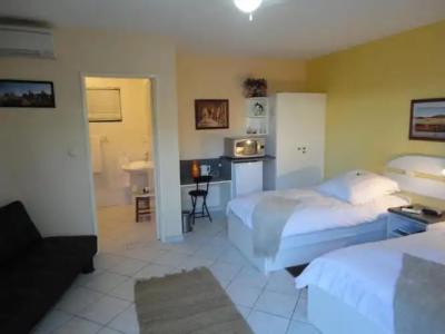 Maison Ambre Guesthouse - 41