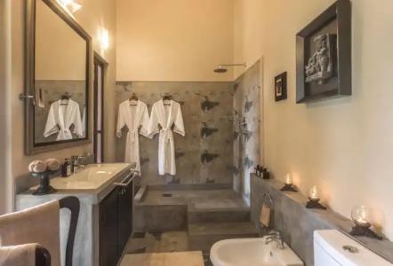 Elevated Villa Overlooking Tranquil Koggala Lake - 58