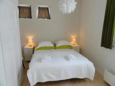 Bickersbed - 11