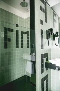 Finn - 16