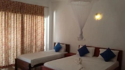 Oasis Beach Resort - 2