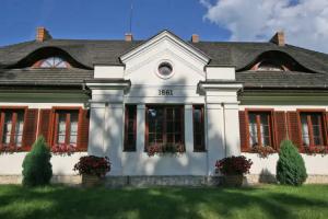 Hotel Sarmata Zespół Dworski