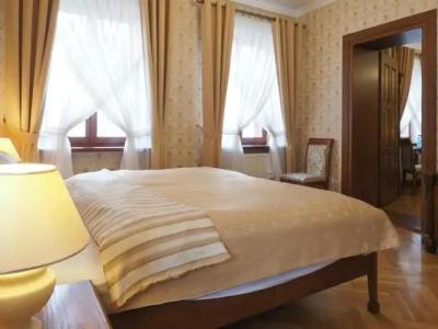 Sarmata Zespół Dworski - 80