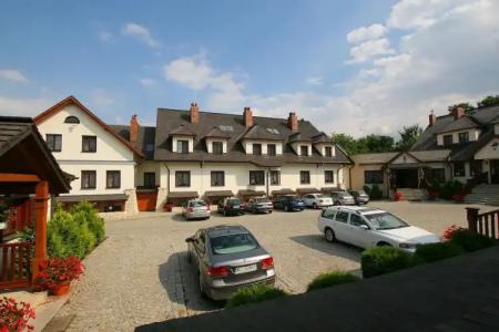 Sarmata Zespół Dworski - 122