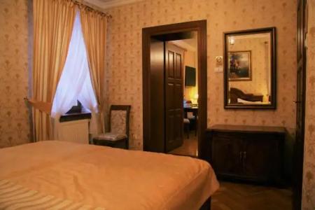 Sarmata Zespół Dworski - 105