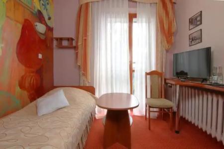 Ośrodek Szkoleniowo Wypoczynkowy "Nikifor" - 9