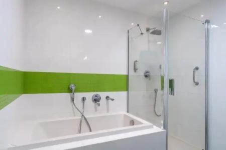 Shuum Boutique Wellness - 70