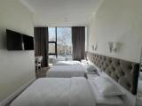 Deluxe Triple room with city view