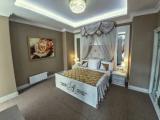 Honeymoon Suite