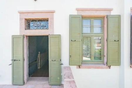 Elia by Ortunc (+8) - 35