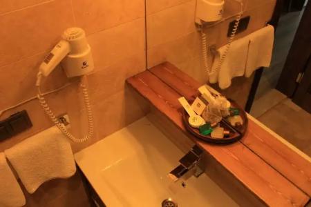 Elia by Ortunc (+8) - 8