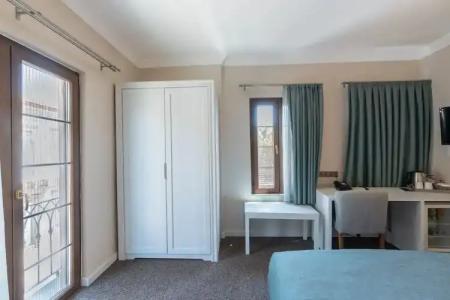 Elia by Ortunc (+8) - 66