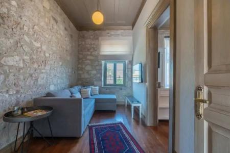 Elia by Ortunc (+8) - 72