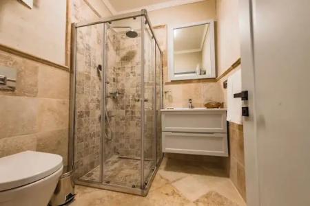 Elia by Ortunc (+8) - 58