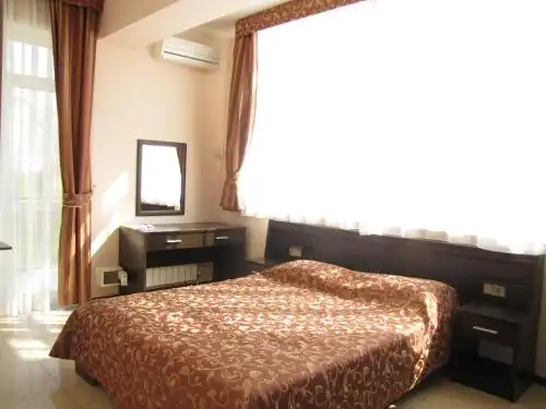 Krasnaya Gvozdika - 12