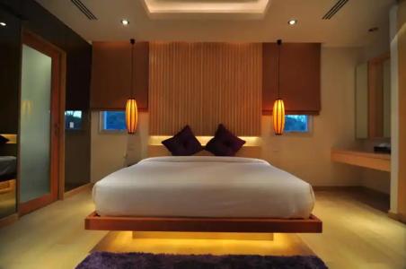 Beachfront Phuket - 4