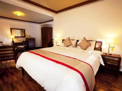 Shambaling Boutique - 46