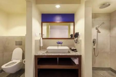 Shambaling Boutique - 55