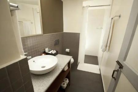 Shambaling Boutique - 8