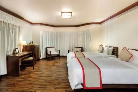 Shambaling Boutique - 56