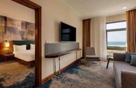 DoubleTree by Hilton Van - 75