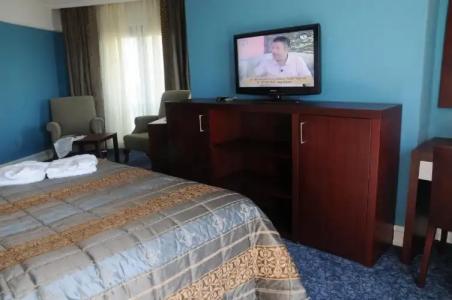 PARADISE ISLAND - 79