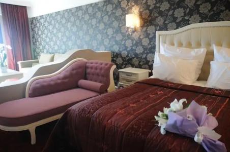 PARADISE ISLAND - 105