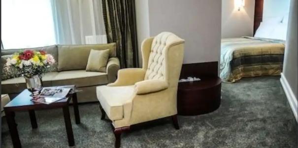 PARADISE ISLAND - 107