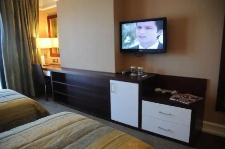 PARADISE ISLAND - 60