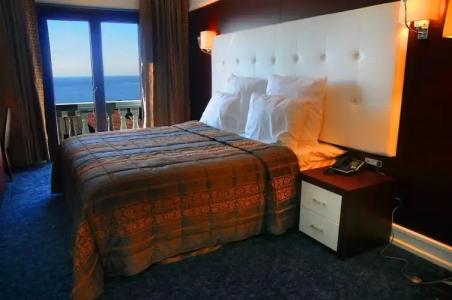 PARADISE ISLAND - 93