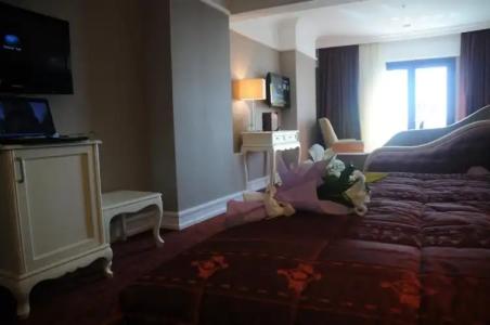 PARADISE ISLAND - 71