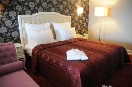 PARADISE ISLAND - 72