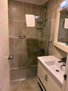 PARADISE ISLAND - 53