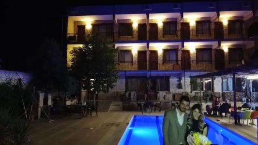 Shah Sultan Ozturk - 24