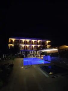 Shah Sultan Ozturk - 30