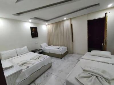 Shah Sultan Ozturk - 3