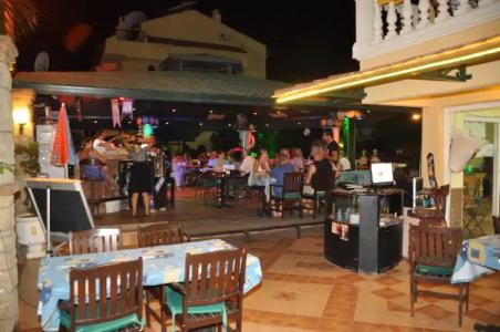 Maxwell Holiday Club - 10