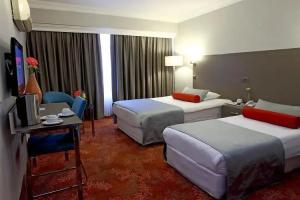 Arma Hotel, Magnesia