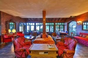 Cetmihan Hotel, Kuecuekkuyu