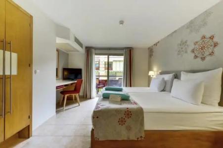 Robinson Camyuva - Adults Only - 104