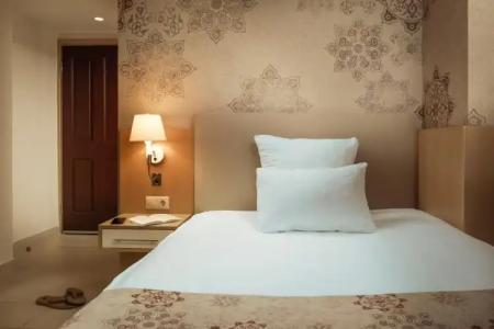 Robinson Camyuva - Adults Only - 115