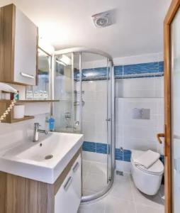 Sonne - Adults Only - 77