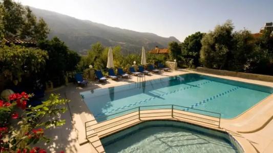 Kleo Cottages 1 - 21