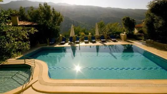 Kleo Cottages 1 - 16