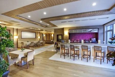 Quadas - Adults Only - 18