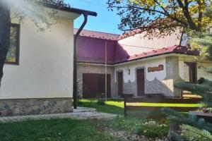 Usadba Okhotnichiy Dvor Cottage, Yabluniv