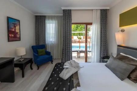 Blueberry Boutique - 51