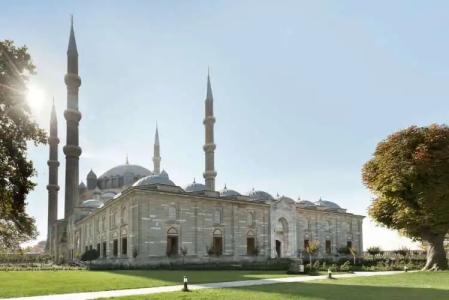 Ramada & Suites by Wyndham Edirne - 12