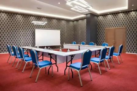 Ramada & Suites by Wyndham Edirne - 10